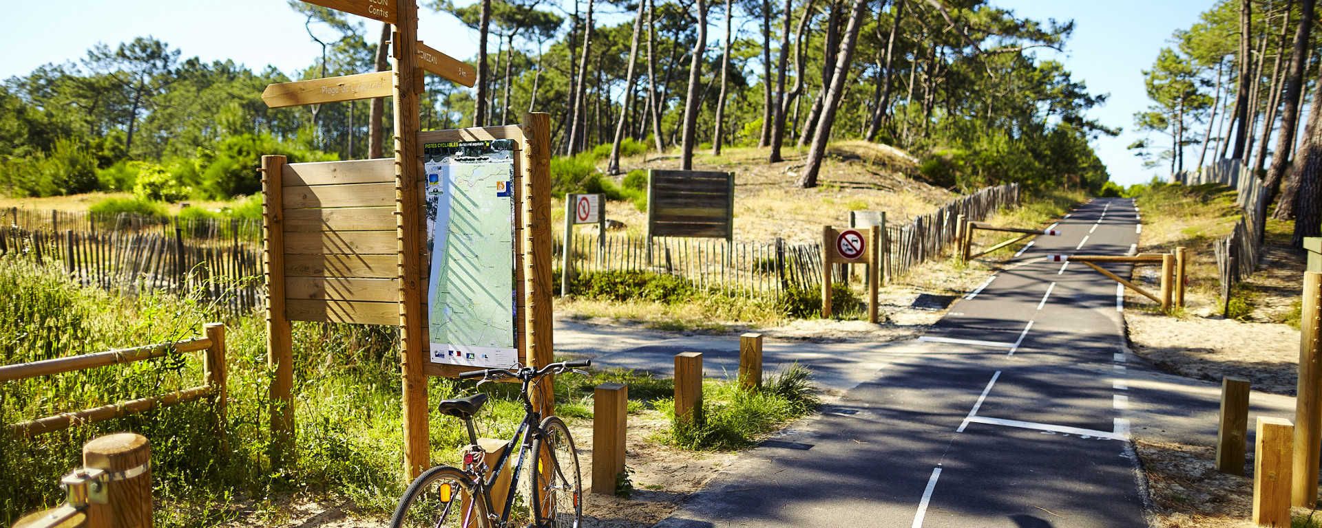 Nichée au cœur de la côte landaise, Moliets-et-Maa est une destination idéale pour les amateurs de nature et de balades à vélo. Grâce à un réseau de pistes cyclables parfaitement aménagées, il est possible de découvrir la région en toute tranquillité, entre océan, forêt et lacs. Que vous soyez sportif ou simple promeneur, enfourchez votre vélo et partez explorer les environs !